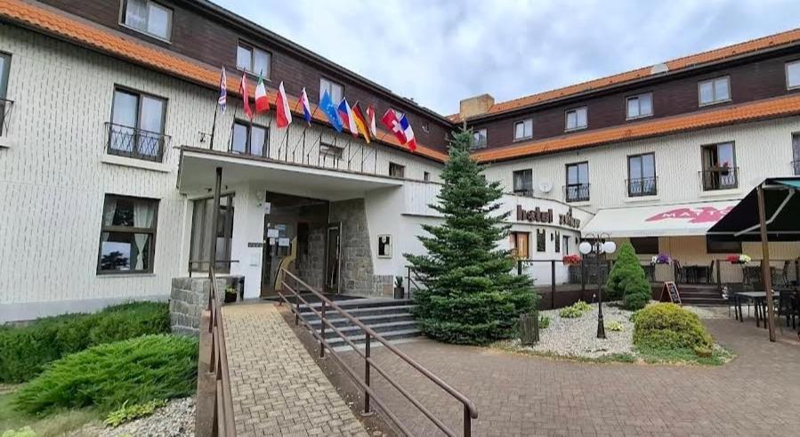 Resort Hotel Zvikov Zvíkovské Podhradí Bagian luar foto