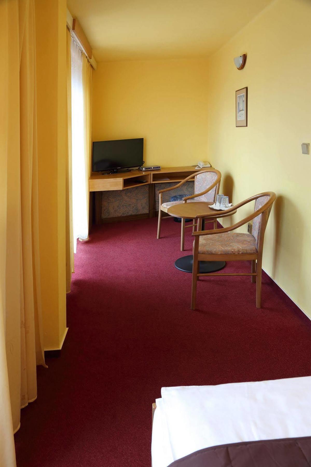 Resort Hotel Zvikov Zvíkovské Podhradí Bagian luar foto