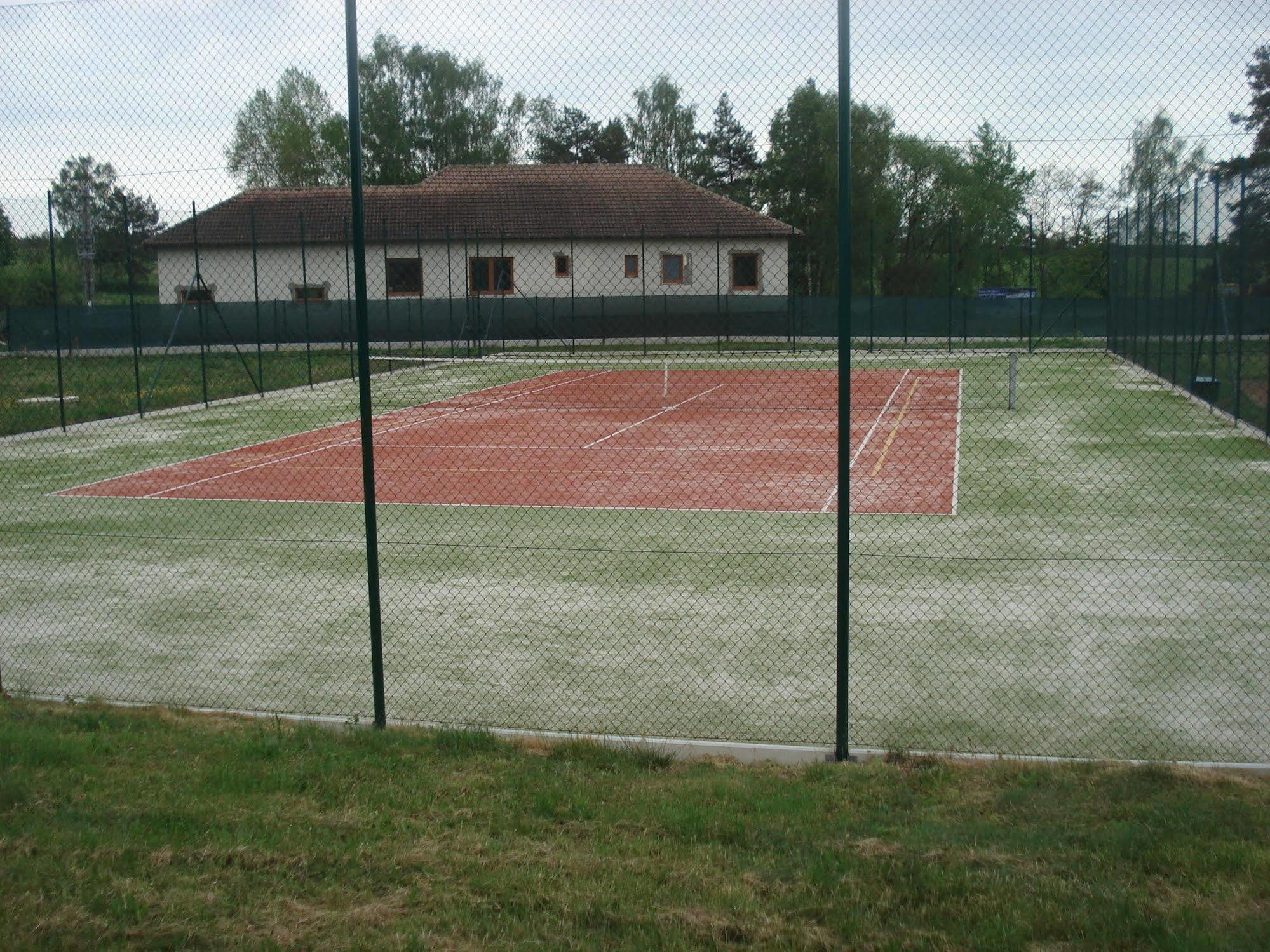 Resort Hotel Zvikov Zvíkovské Podhradí Bagian luar foto