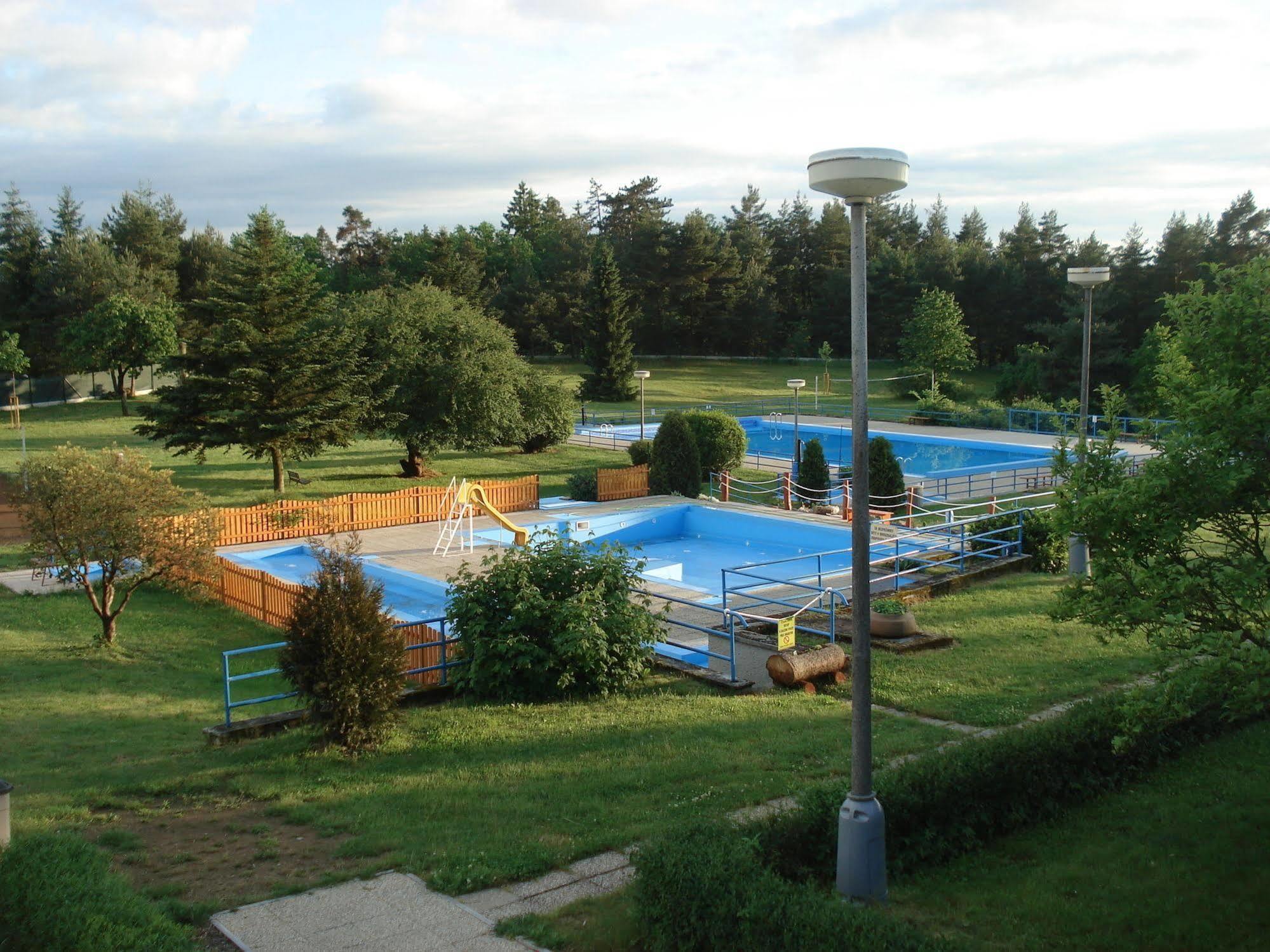 Resort Hotel Zvikov Zvíkovské Podhradí Bagian luar foto