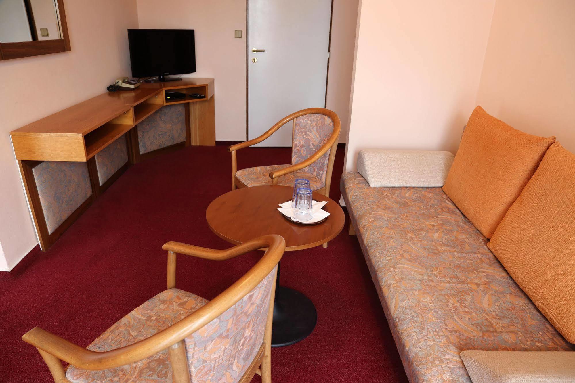 Resort Hotel Zvikov Zvíkovské Podhradí Bagian luar foto