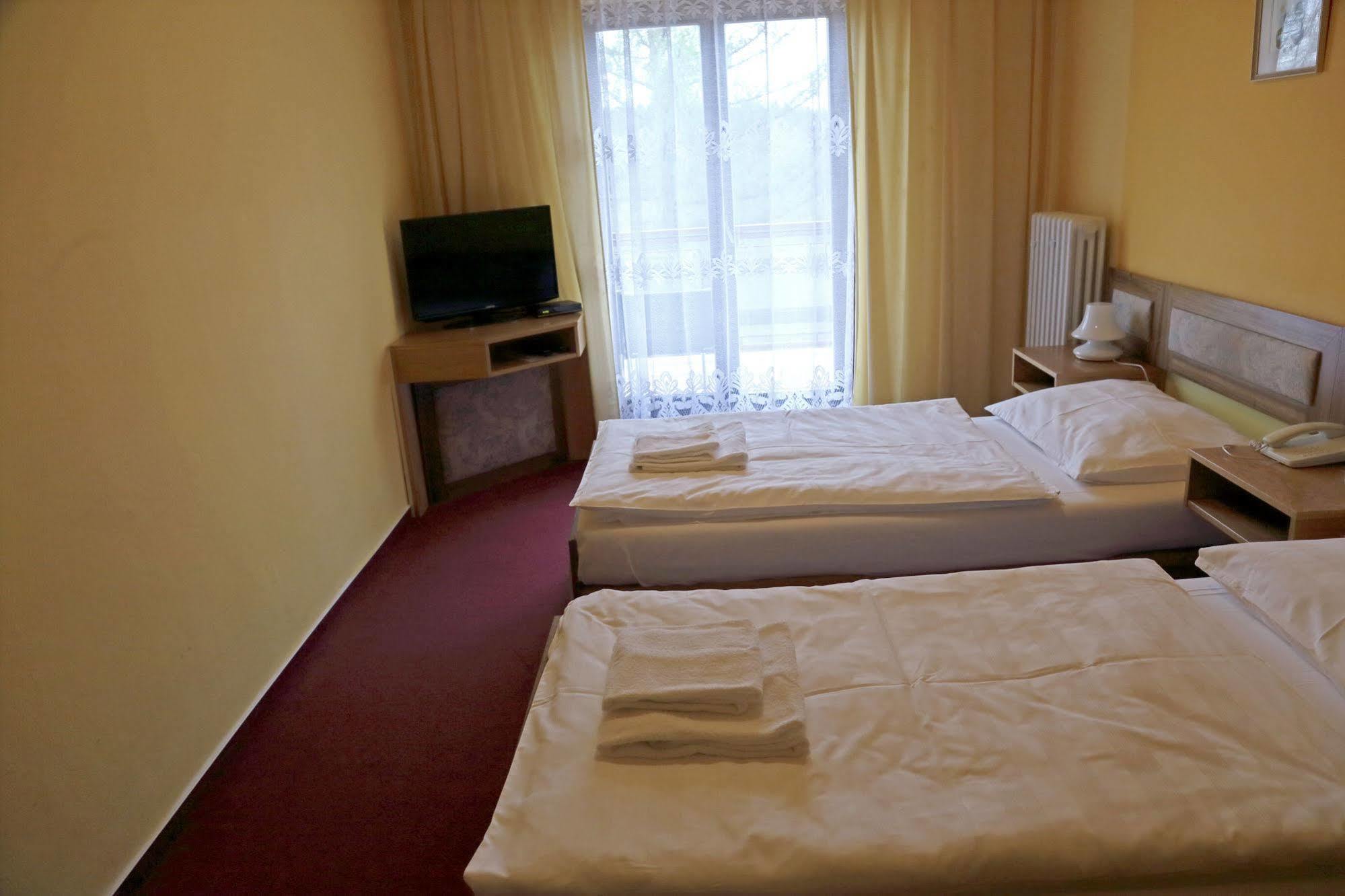 Resort Hotel Zvikov Zvíkovské Podhradí Bagian luar foto
